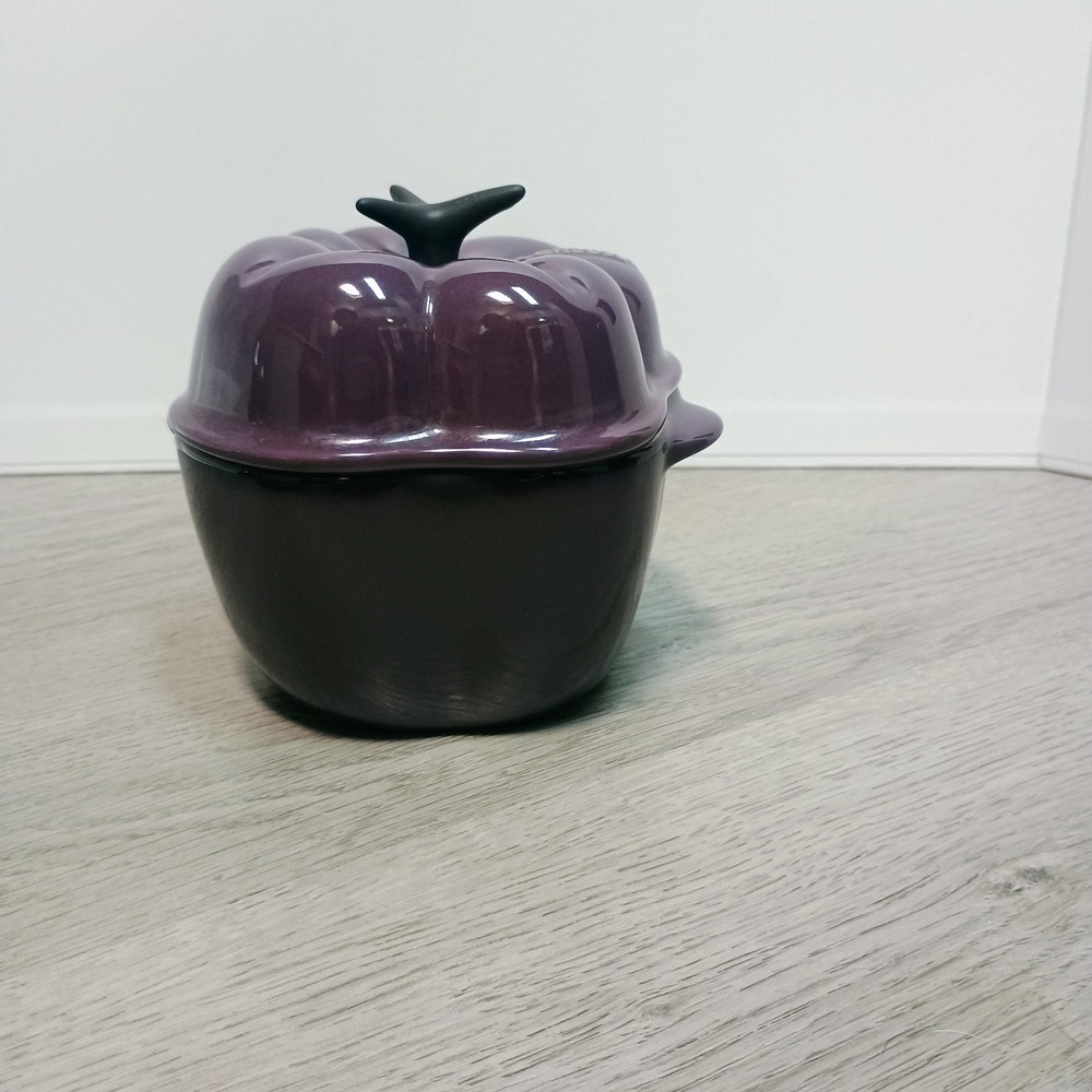 Le Creuset Petite Mini Bell Pepper Stoneware Cocotte Casserole Purple